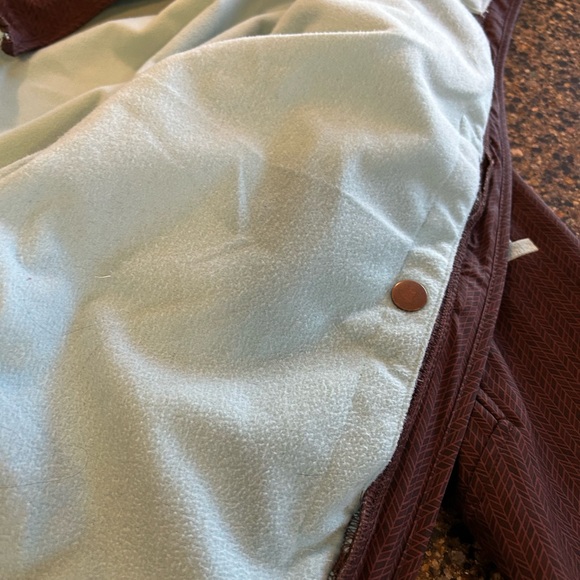 Cinch Women's Burgundy/Brown Bonded Conceal Carry Jacket, Size XL - Picture 9 of 10